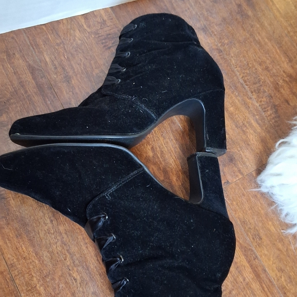 Expressions Black Velveteen Granny Ankle Boots 9.5 - Picture 6 of 16